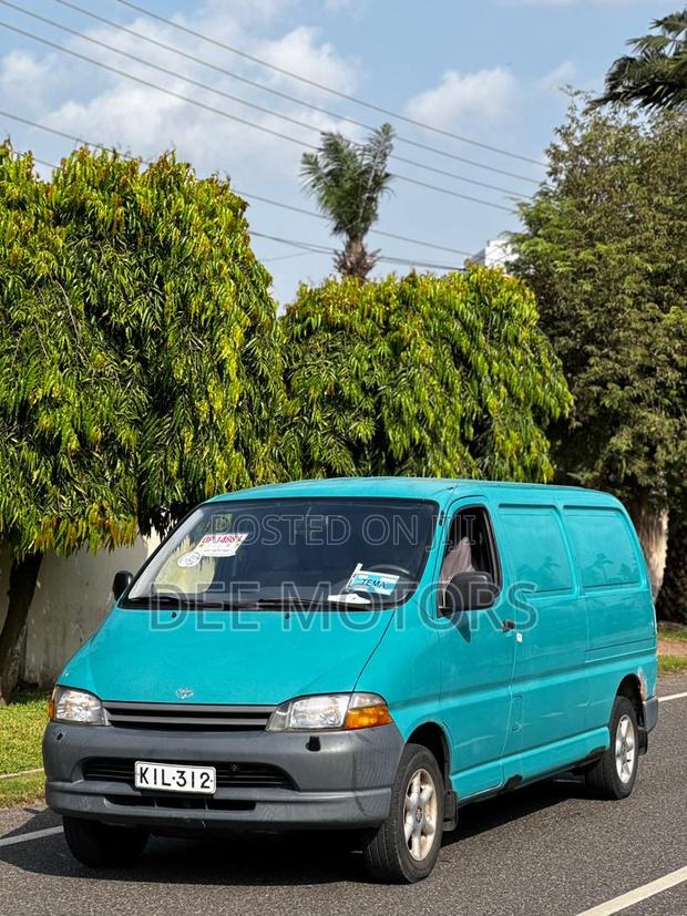 Toyota HiAce 1999 Green