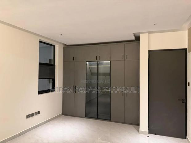 5bdrm House in Tseaddo, Tema Metropolitan for sale photo 11