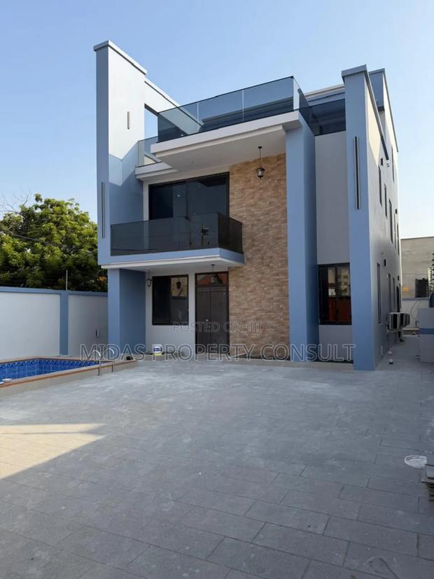 5bdrm House in Tseaddo, Tema Metropolitan for sale photo 3