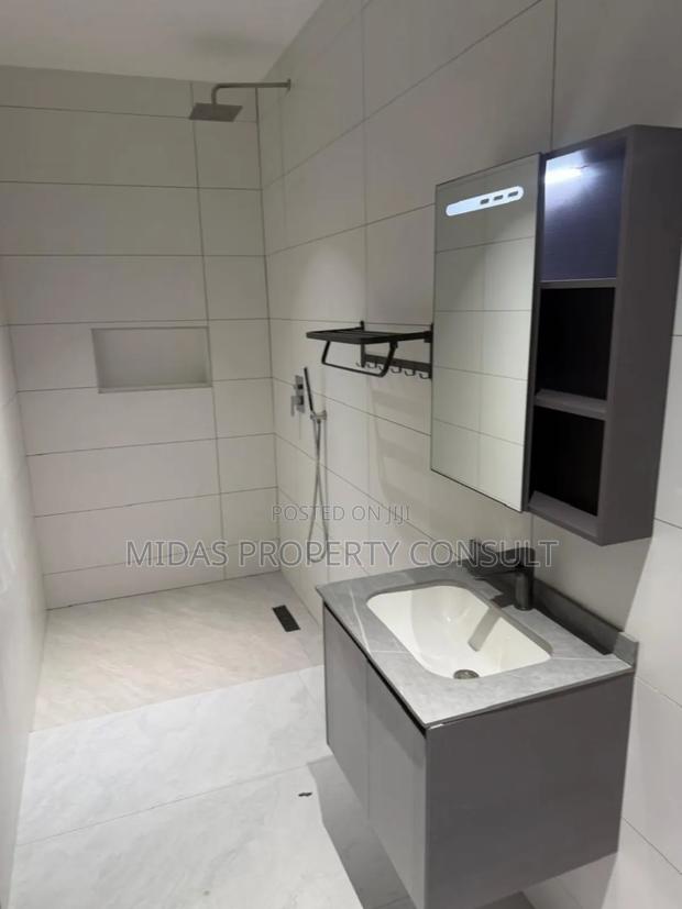 5bdrm House in Tseaddo, Tema Metropolitan for sale photo 20