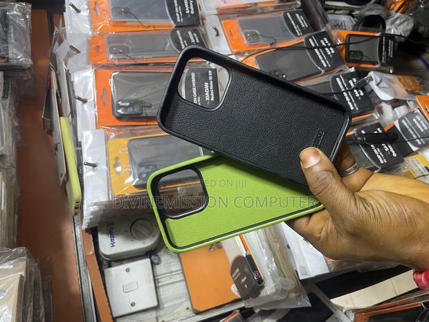 iPhone 14 Pro Original Leather Case/Cover photo 3