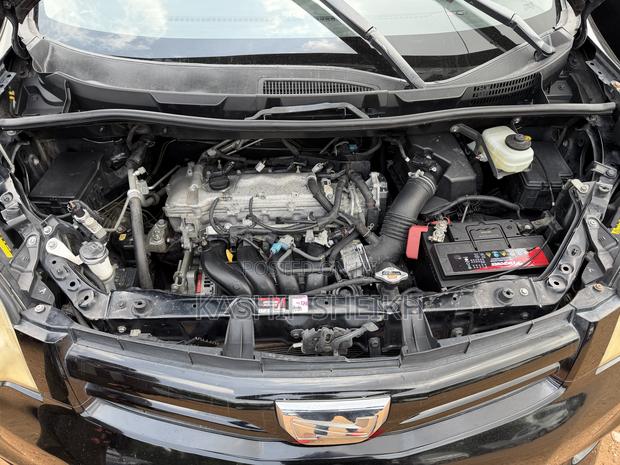 Toyota Noah 2.0 158hp FWD (8 Seater) 2011 Black