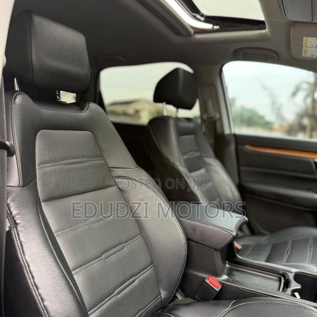 Honda CR-V Touring 4dr SUV AWD (1.5L 4cyl CVT) 2017 White