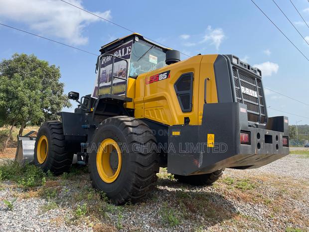 Shantui L55-B5 Wheel Loader for Sale · Photo 4