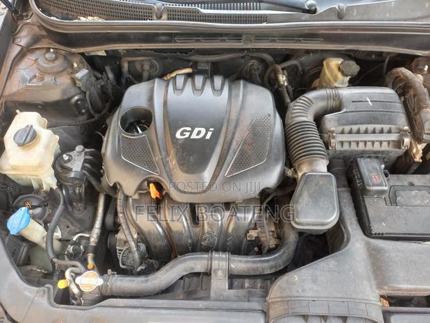 Hyundai Sonata Limited 2.0T w/17" Wheels (2.0L 4cyl 6A) 2011 Black