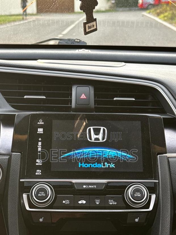 Honda Civic Touring 4dr Sedan (1.5L 4cyl) 2016 Black