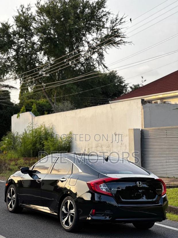 Honda Civic Touring 4dr Sedan (1.5L 4cyl) 2016 Black