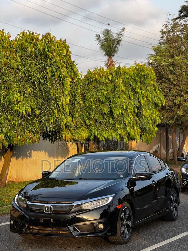 Honda Civic Touring 4dr Sedan (1.5L 4cyl) 2016 Black