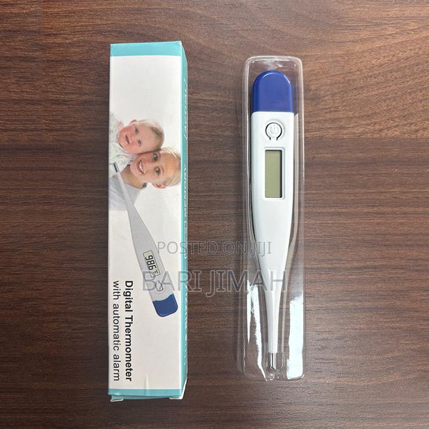 Digital Thermometer – Fast, Accurate Body Temperature Checker · Photo 4