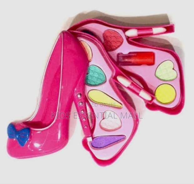 Barbie Makeup Set for Children photo 2