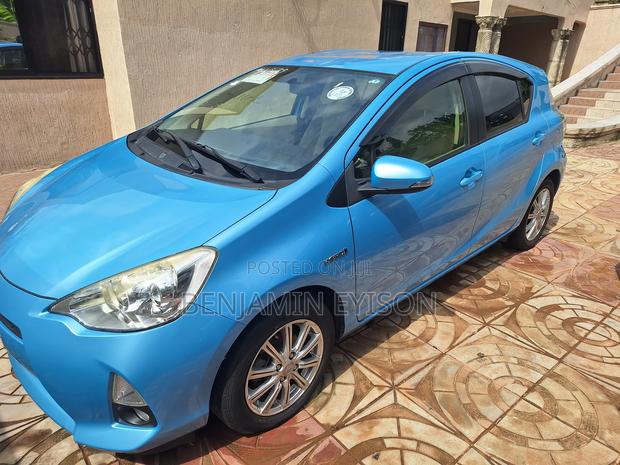 Toyota Aqua 2014 Blue