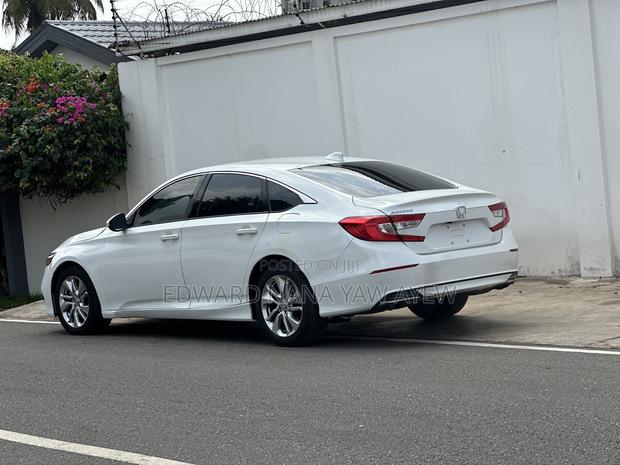 Honda Accord 2018 White