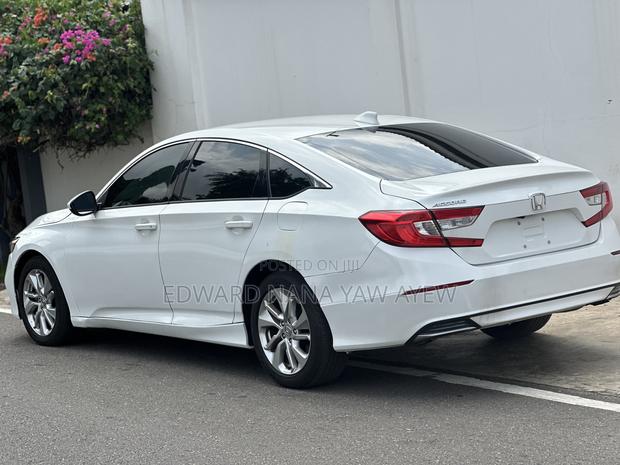 Honda Accord 2018 White