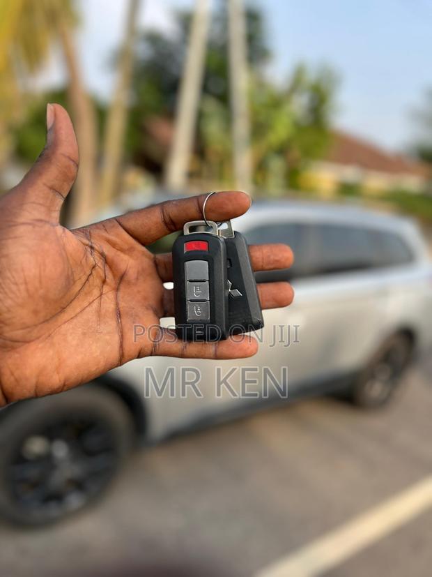 Mitsubishi Outlander 2019 Silver