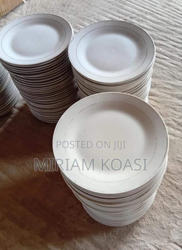 7 Inches Ceramic Side Plates: Rent