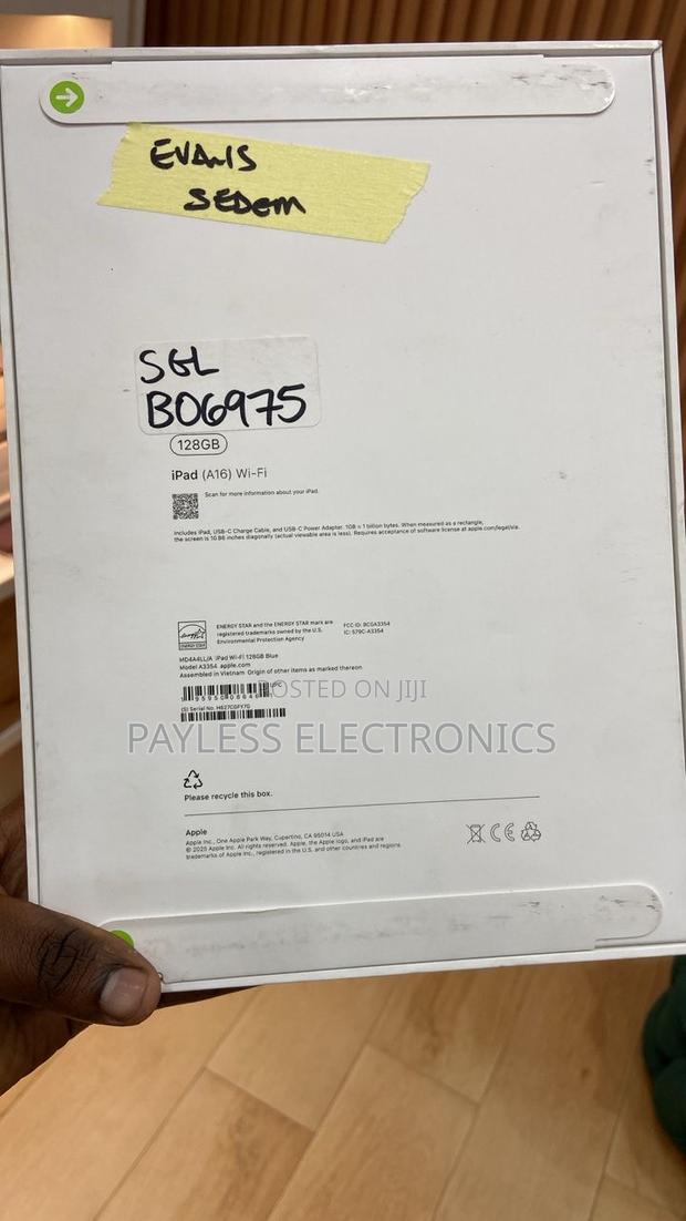 New Apple iPad (2025) 128 GB photo 2