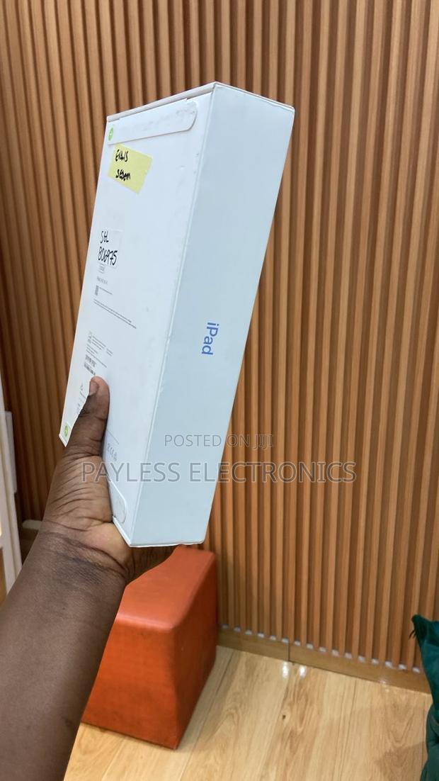 New Apple iPad (2025) 128 GB photo 4