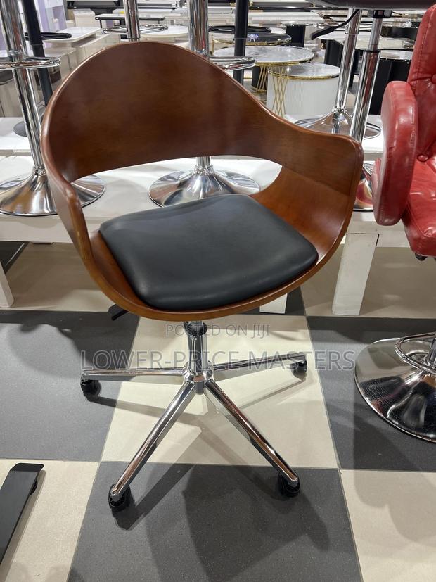 Modern Saloon Chair / Office Chair · Photo 4