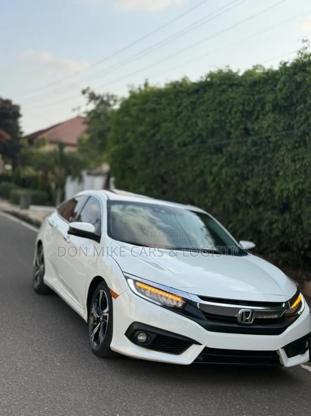 Honda Civic Touring 4dr Sedan (1.5L 4cyl) 2017 White photo 2