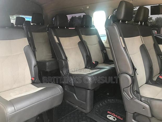 Mini Bus Available for Rentals Toyota Hiace! photo 5
