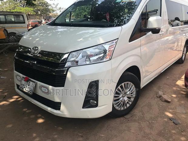 Mini Bus Available for Rentals Toyota Hiace!