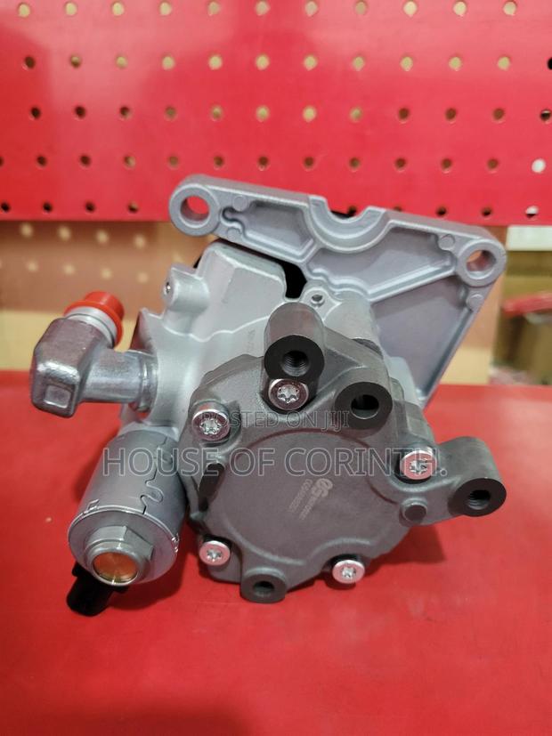 Power Steering Pump, With Sensor - Mercedes W204 4 Cylinder photo 3