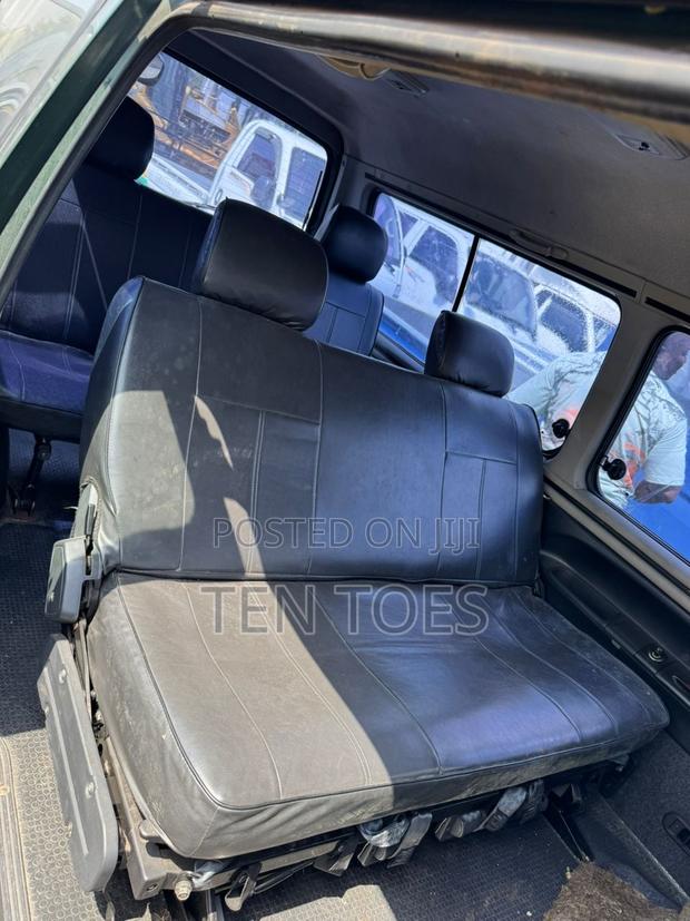 Hyundai H-100 2004 Green photo 5