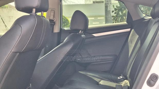 Honda Civic Touring 4dr Sedan (1.5L 4cyl) 2017 White