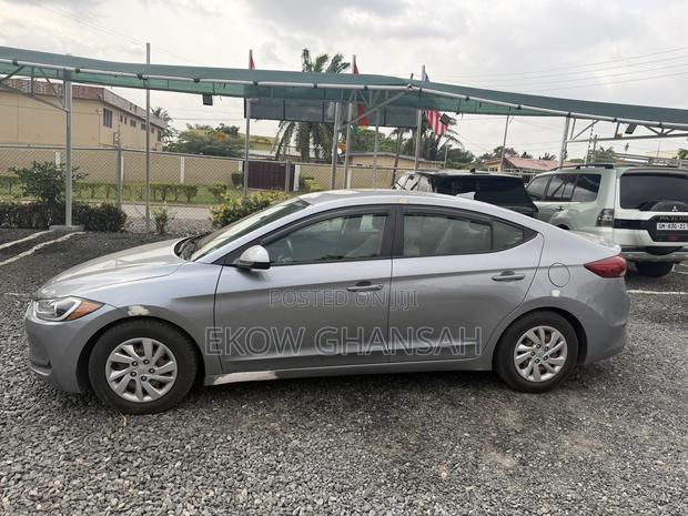 Hyundai Elantra 2017 Gray