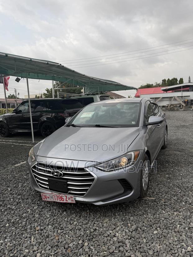 Hyundai Elantra 2017 Gray