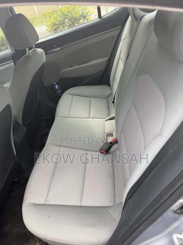 Hyundai Elantra 2017 Gray