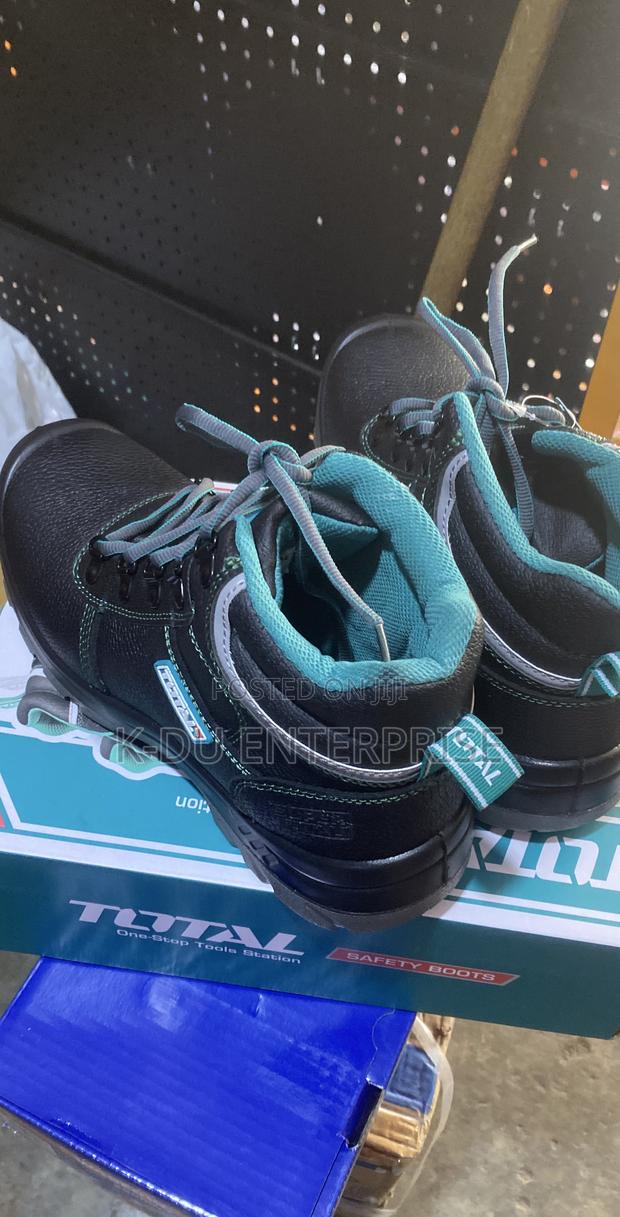 Safety Boots 43 photo 2