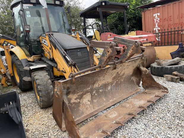 JCB Backhoe Loader for Sale · Photo 3