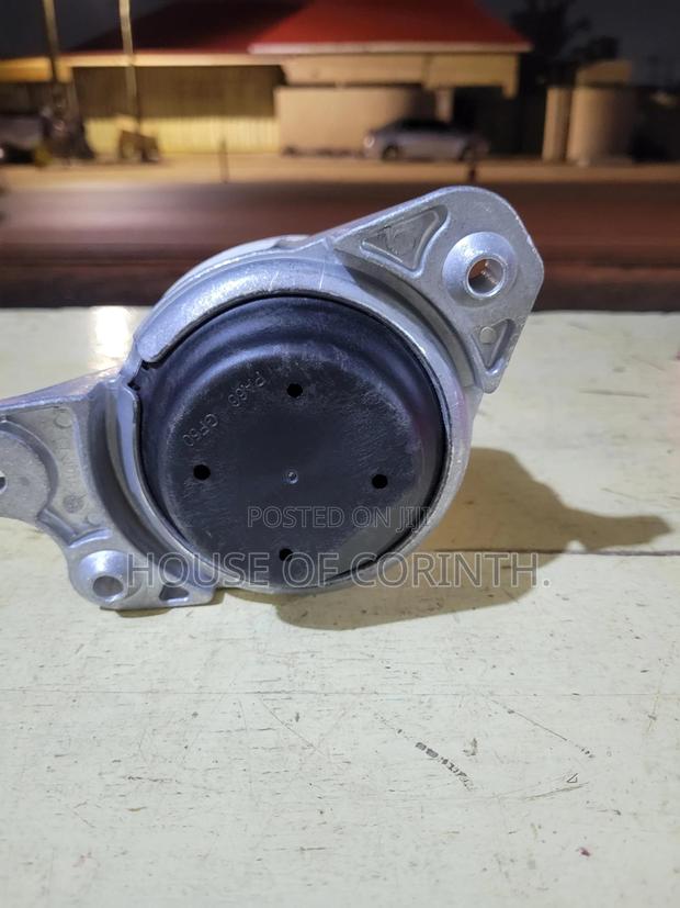 Engine Seat (Right) - Mercedes C-Class W205, E-Class W213, Cls, GLC photo 2