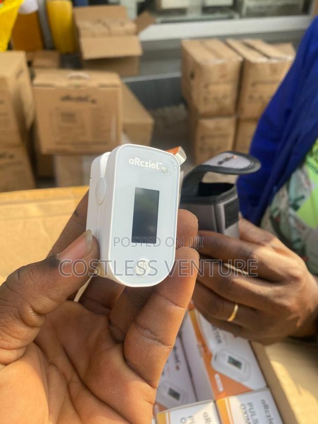 Arcziel Pulse Oximeter White photo 3