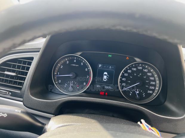 Hyundai Elantra SEL 2018 Gray