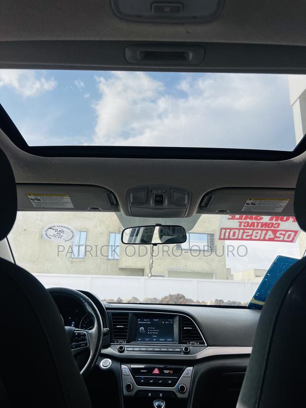 Hyundai Elantra SEL 2018 Gray