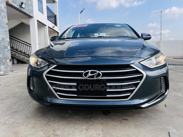 Hyundai Elantra SEL 2018 Gray