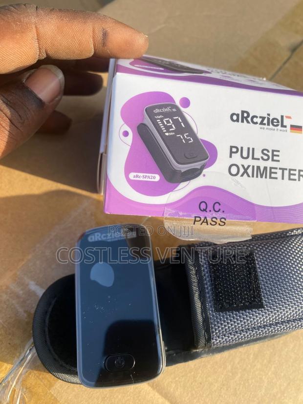 Arcziel Fingertip Pulse Oximeter Black photo 2