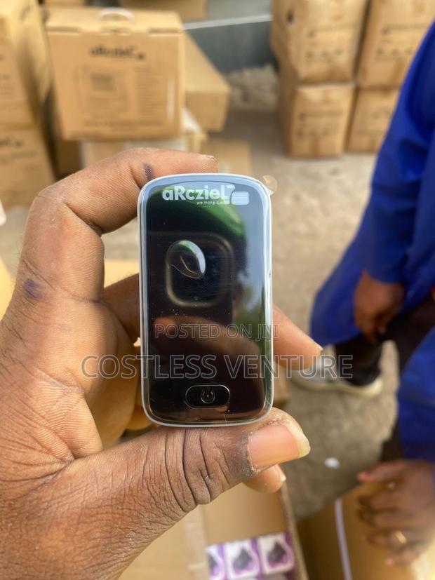 Arcziel Fingertip Pulse Oximeter Black photo 4