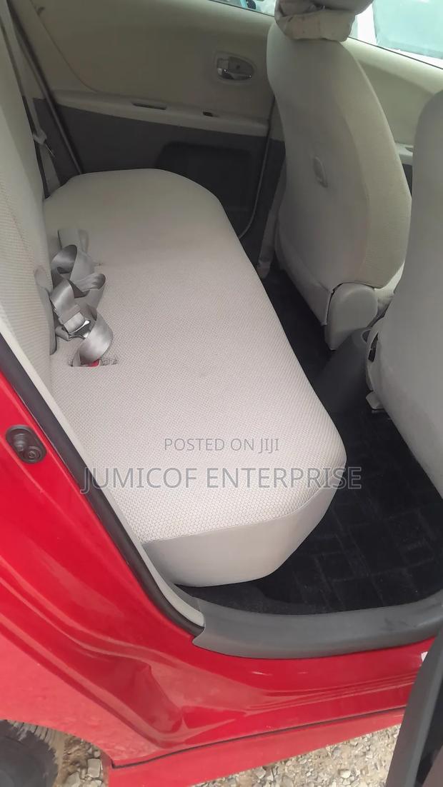 Toyota Vitz 2010 Red