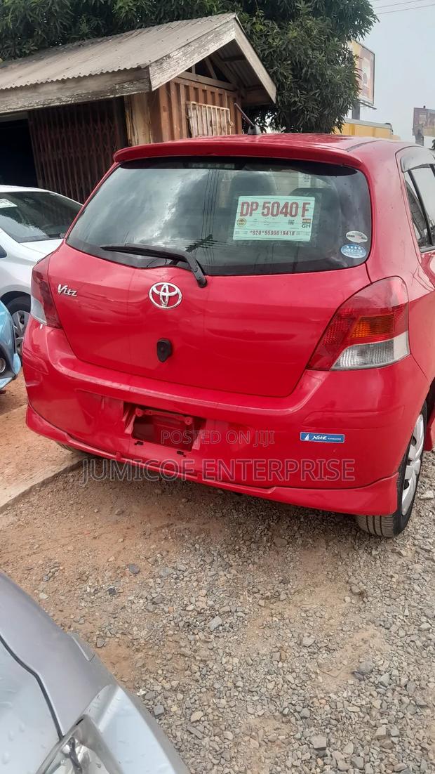 Toyota Vitz 2010 Red