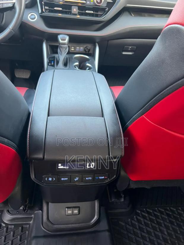 Toyota Highlander 2022 Black