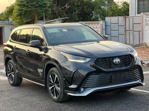 Toyota Highlander 2022 Black