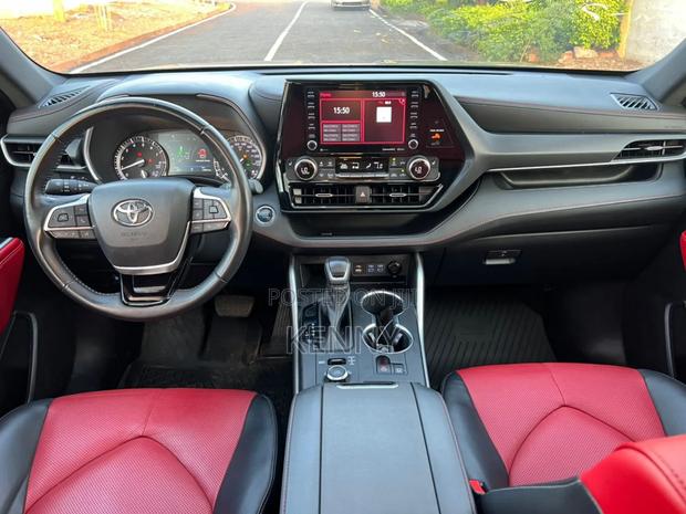 Toyota Highlander 2022 Black