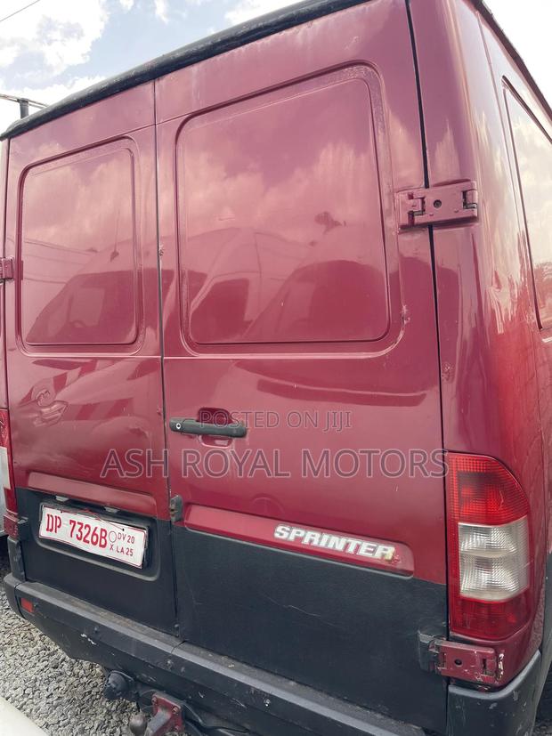 Mercedes-Benz Sprinter 1996 Red