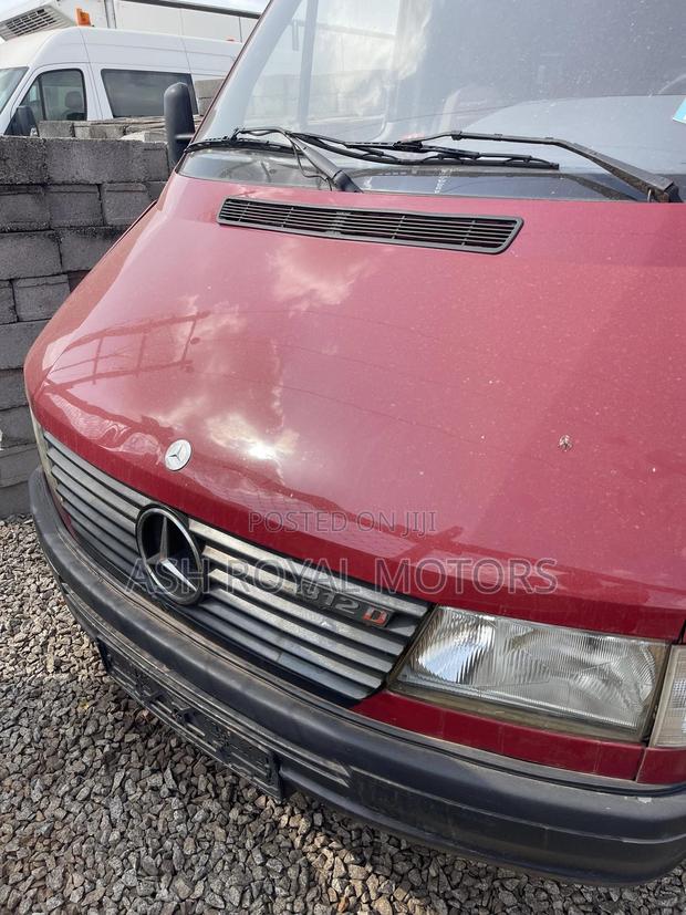 Mercedes-Benz Sprinter 1996 Red