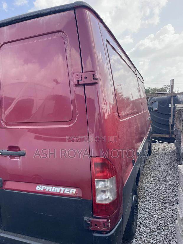 Mercedes-Benz Sprinter 1996 Red