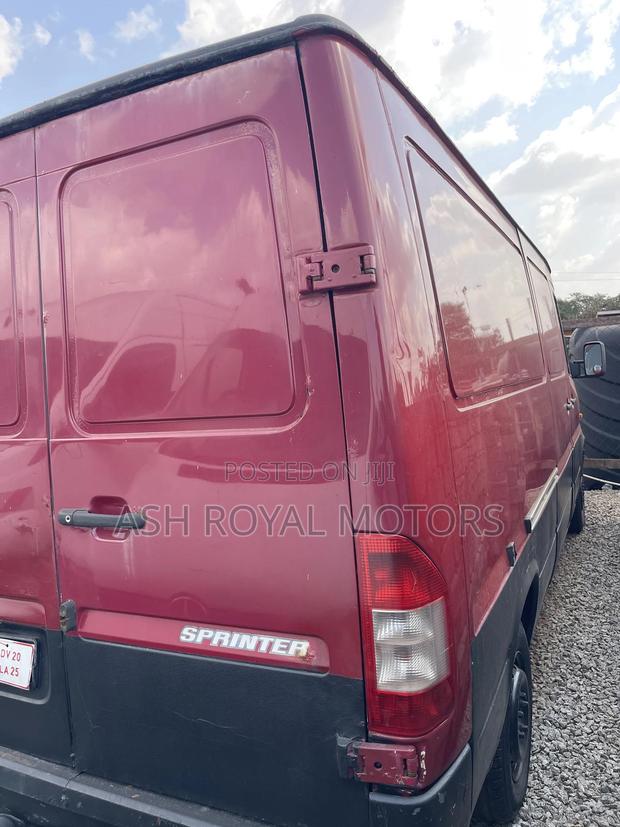 Mercedes-Benz Sprinter 1996 Red