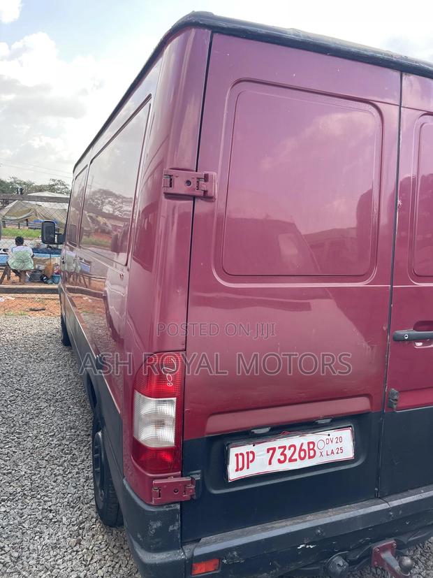 Mercedes-Benz Sprinter 1996 Red